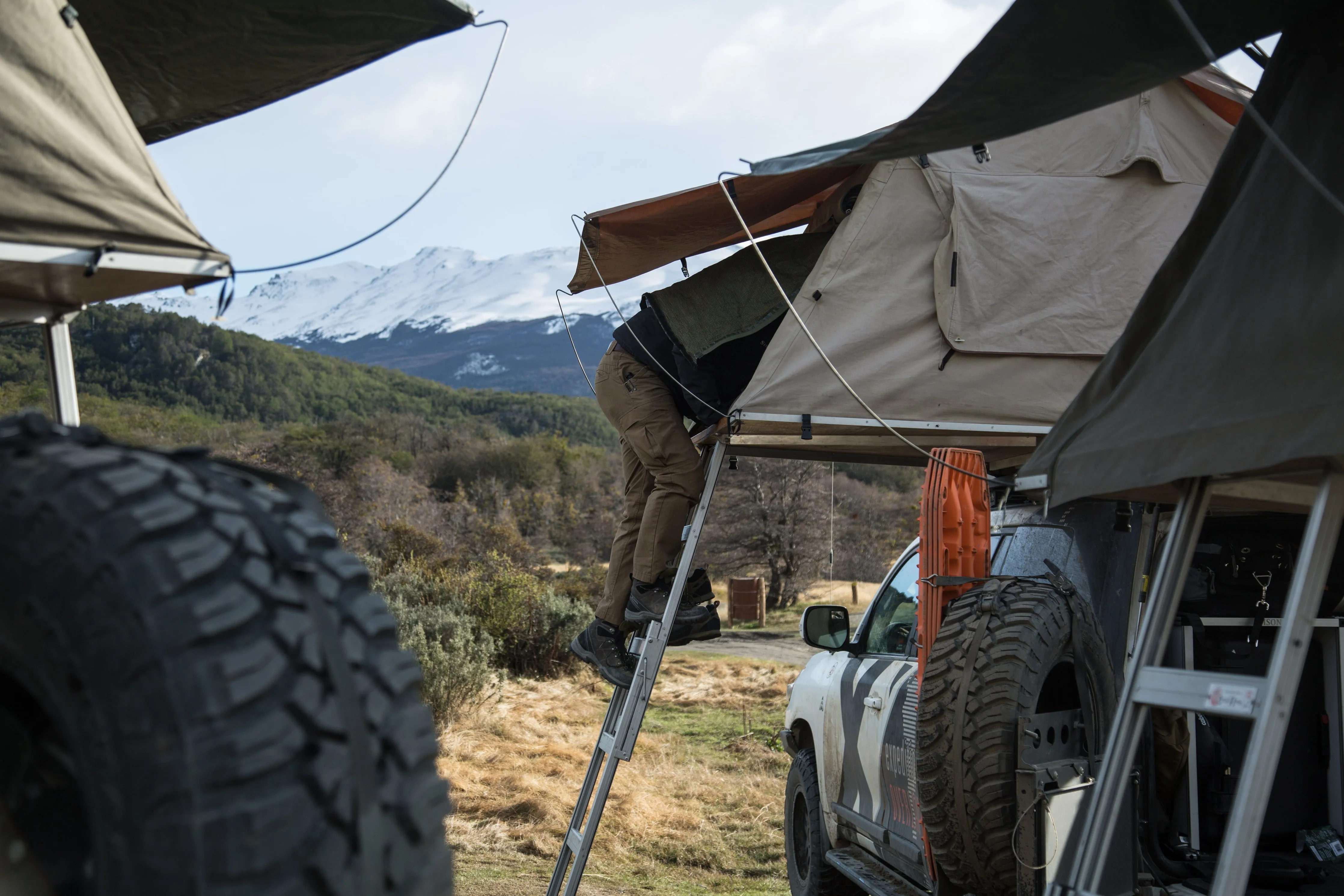 EEZI-AWN | Roof Top Tent Ladder