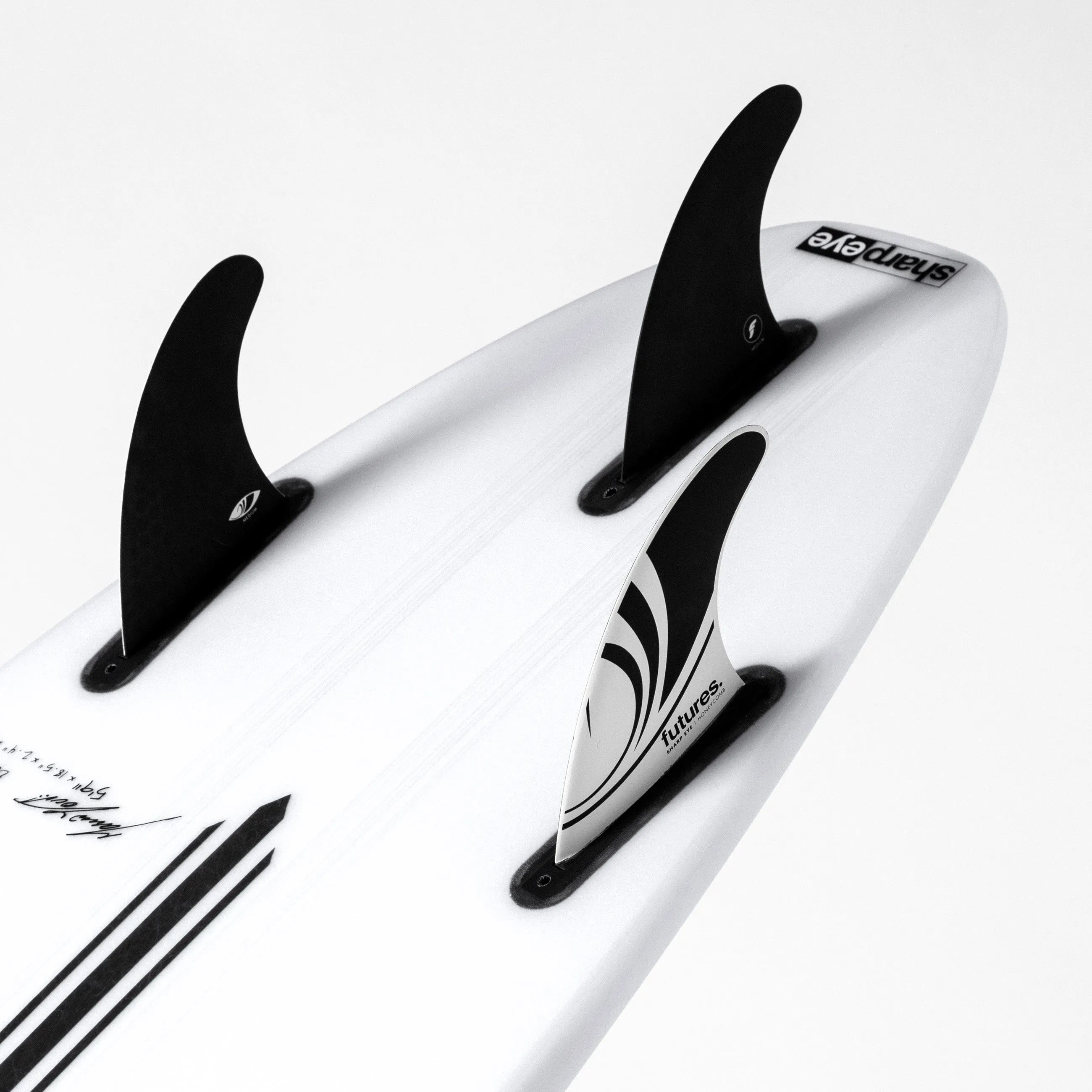 SYNERGY (E3 LITE) 6'1" x 19.43 X 2.56 - 31.36L, Round, 3x  FCS 2 Fin Boxes, Epoxy E3 - ID:929090
